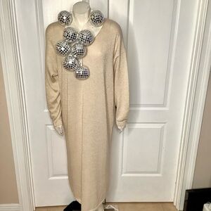 Alchemia Tricot gold shimmer Maxi sweater dress, elegant metallic knit V-neck